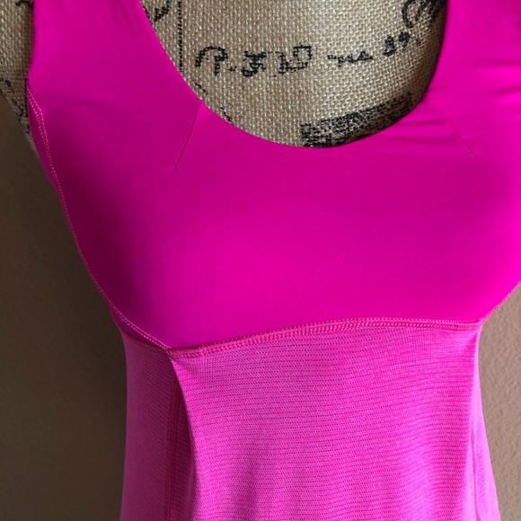 Like new Lululemon tank with synch bottom - Picture 3 of 5